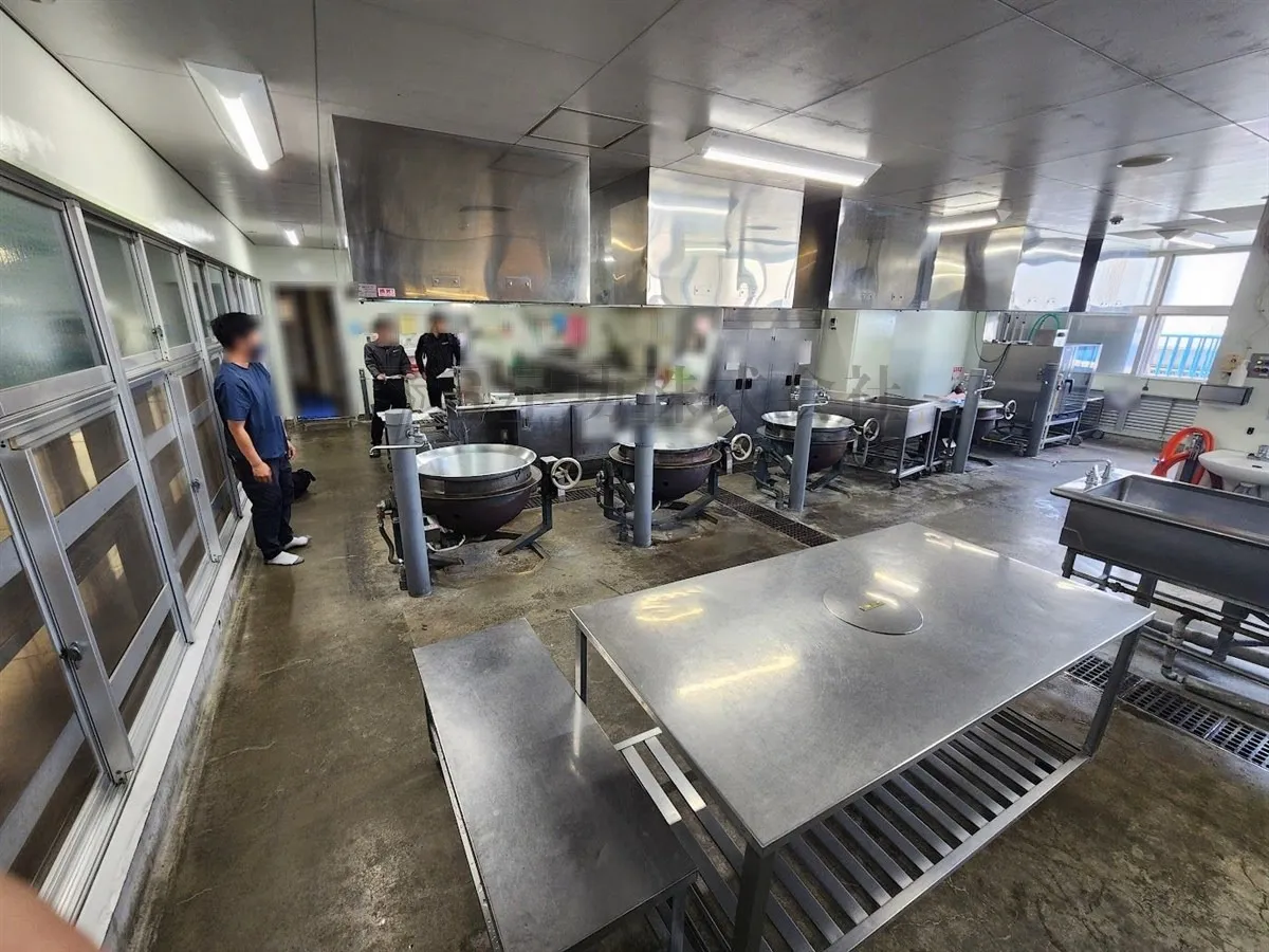 大阪市内小学校の埋設給水管漏水【現地調査】