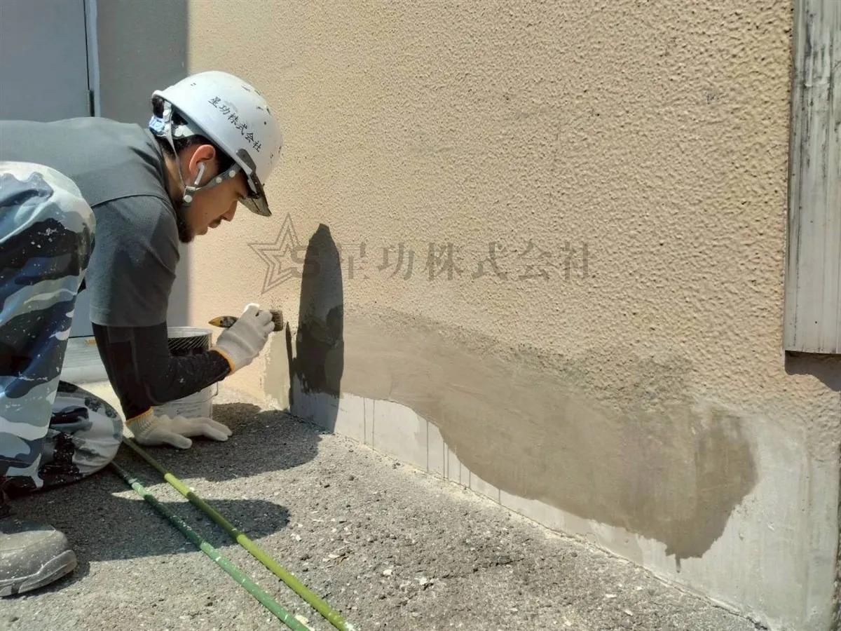 【マンション大規模修繕工事】補修跡を美しく仕上げる『シゴキ作業』