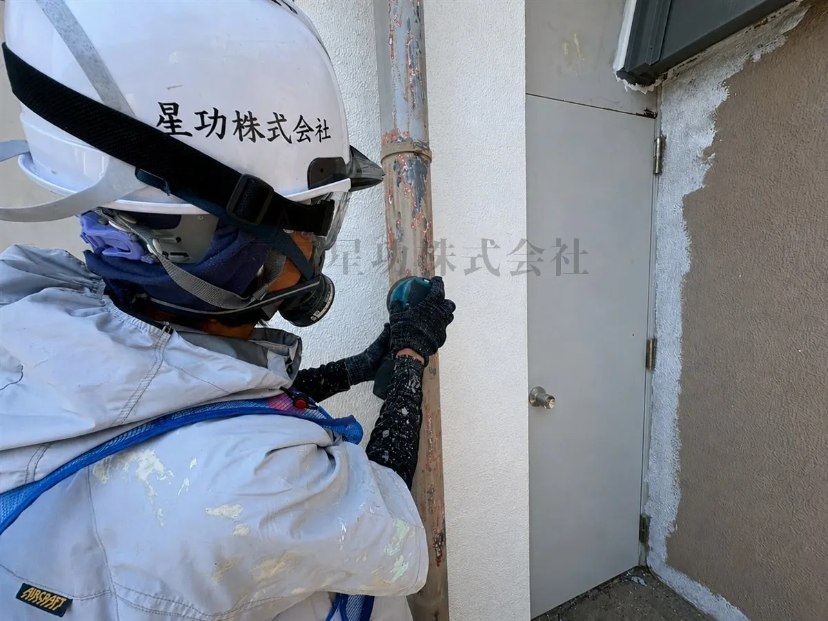 【マンション大規模修繕工事】外壁塗装の品質を左右する“ケレン作業”
