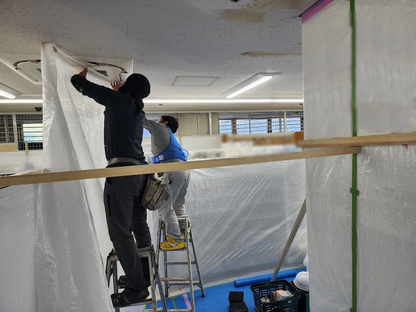 【マンション大規模修繕工事】店舗営業を止めずに行う排管更新工事